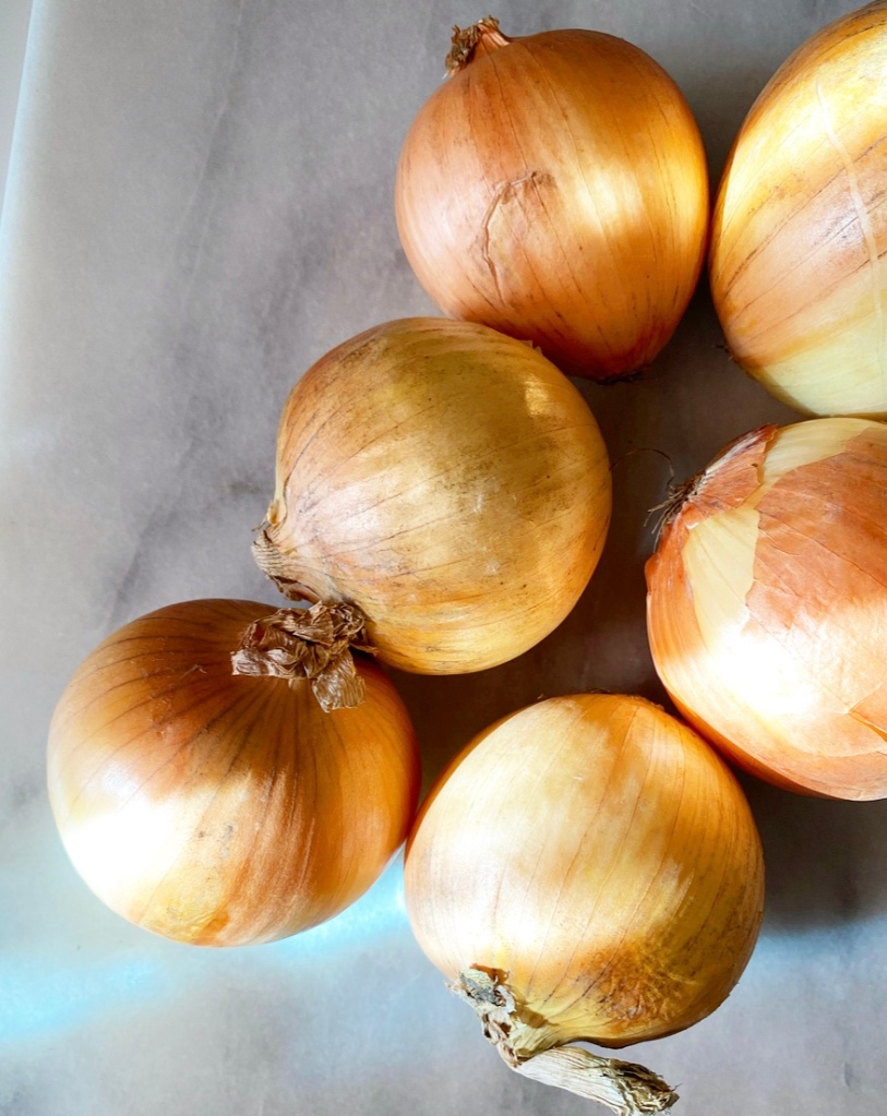 How to Caramelize Onions in the Oven​